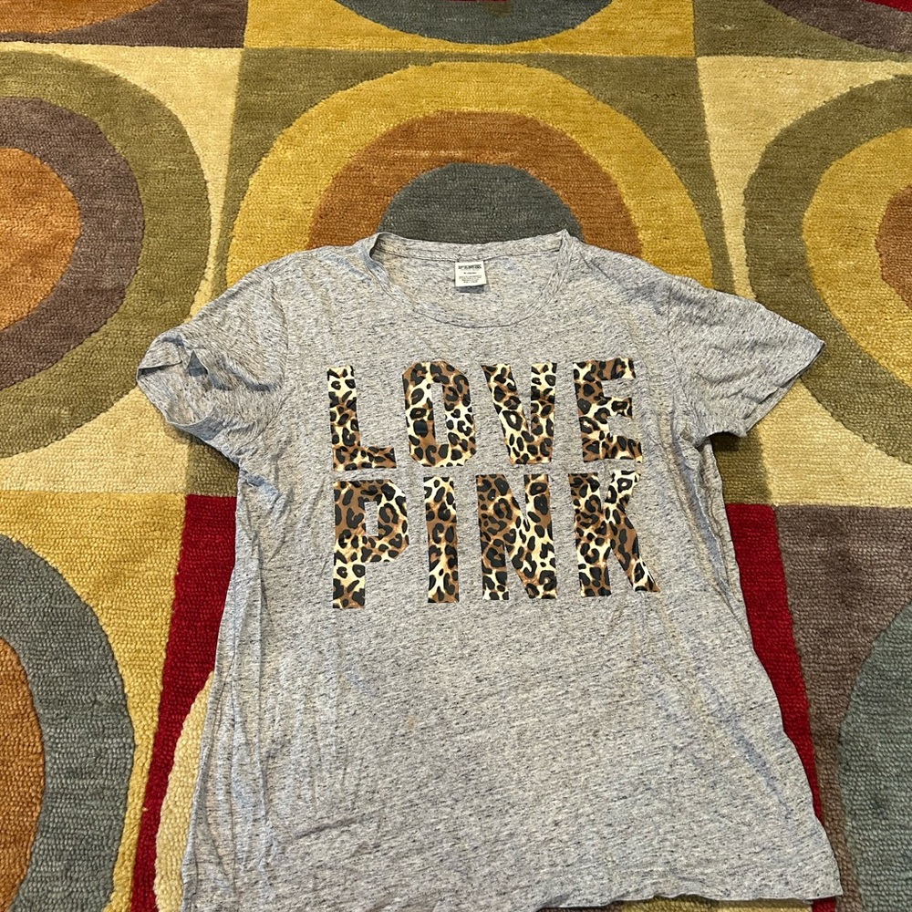 PINK Victoria's Secret Gray Leopard Print Graphic Tee Shit Medium